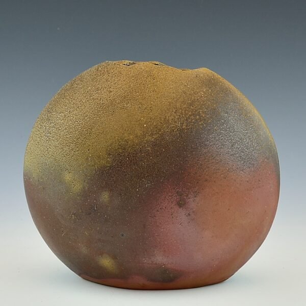 Moon Shape Sculptural Vase - Image 2